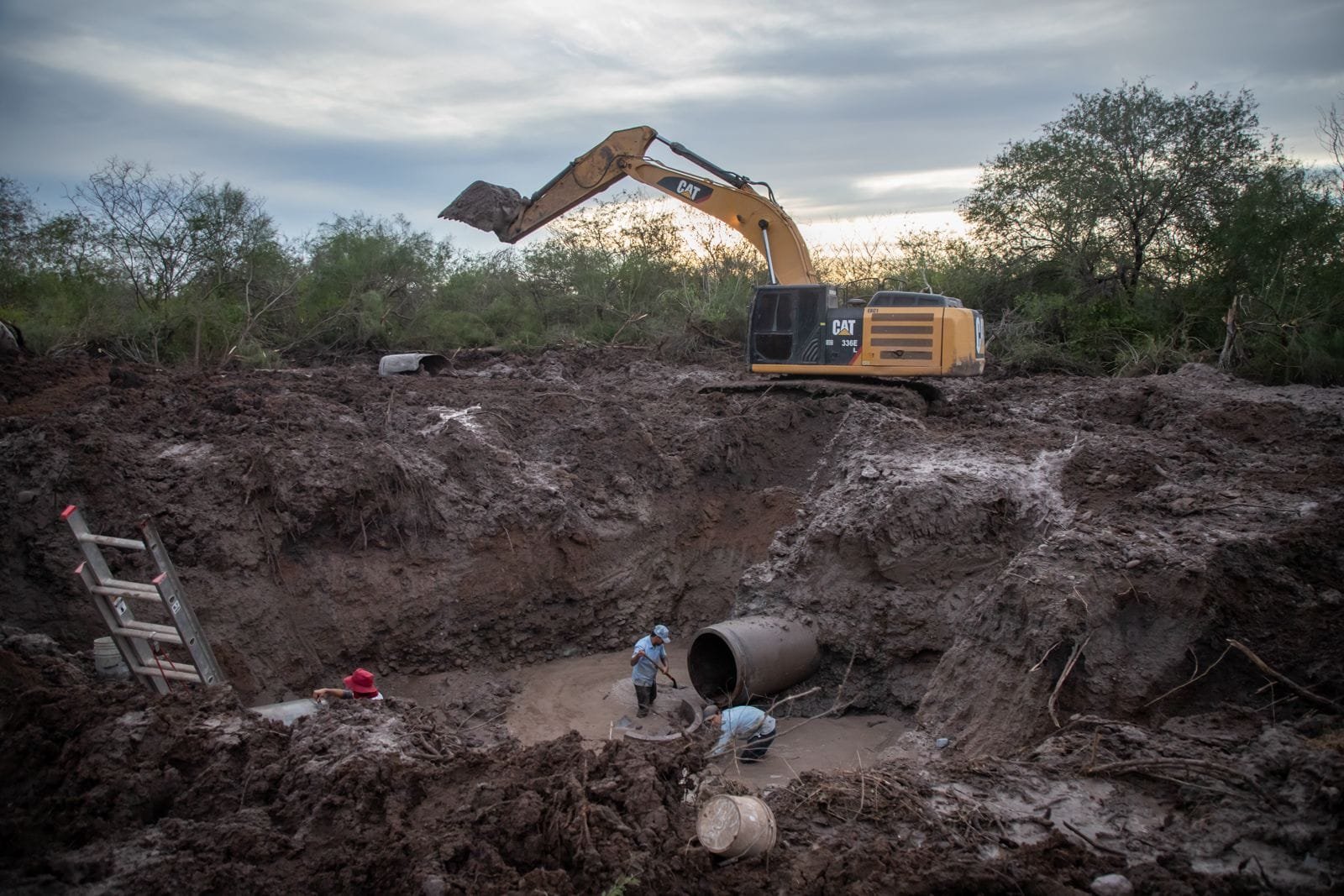 *Juan de Dios Gámez anuncia que este miércoles se restablecerá servicio de agua