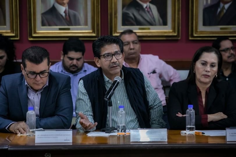 No nos debemos declarar en quiebra ante la seguridad pública: Rocha