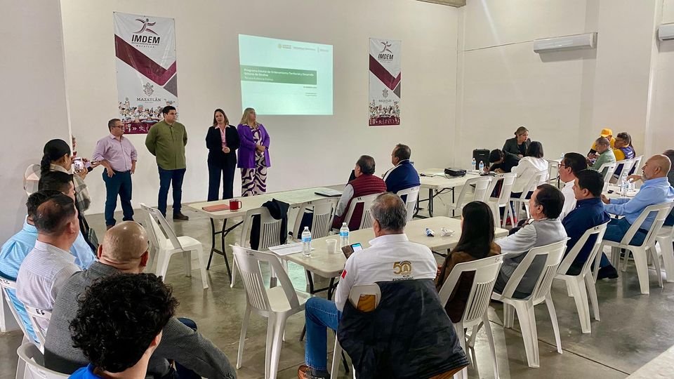 *Realiza SEBIDES en Mazatlán tercera audiencia pública del Programa de Ordenamie *Realiza SEBIDES en Mazatlán tercera audiencia pública del Programa de Ordenamie