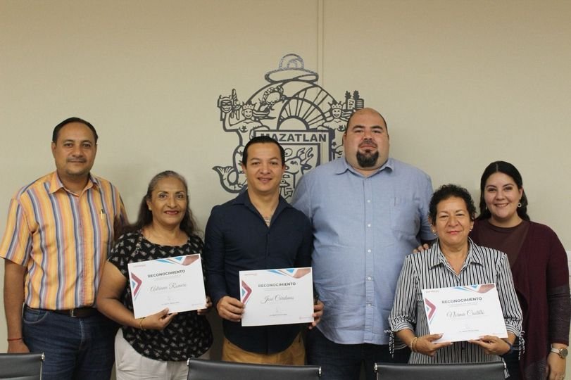 Reconocen a tres emprendedores del programa Emprende Sedectur en Mazatlán Reconocen a tres emprendedores del programa Emprende Sedectur en Mazatlán
