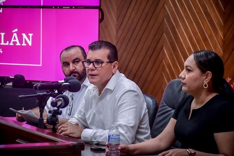 *Rinden protesta nuevos miembros del Consejo municipal de seguridad pública.*