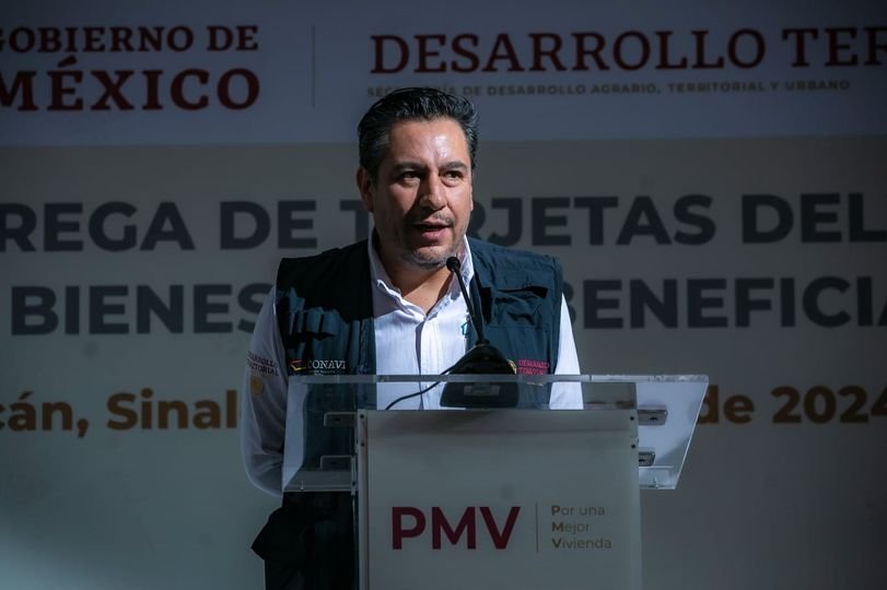 Rocha entrega tarjetas del Banco del Bienestar a Beneficiarios del Programa Por Rocha entrega tarjetas del Banco del Bienestar a Beneficiarios del Programa Por