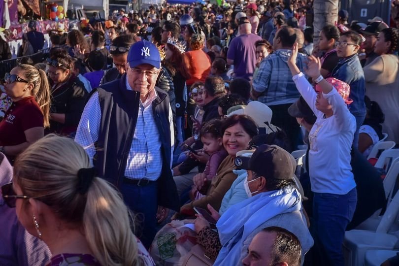 *¡Tradición, fiesta y color en el primer Desfile del Carnaval “Eclipse Barroco”!