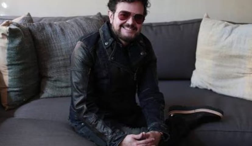 Aleks Syntek ahora pide que se regule la música banda