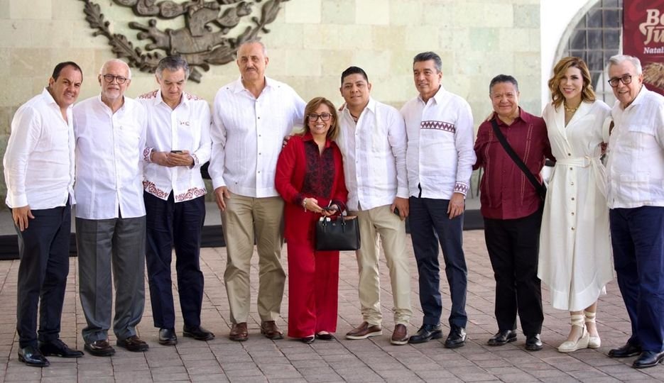 Asiste el gobernador Rocha a la conmemoración del natalicio de Benito Juárez en