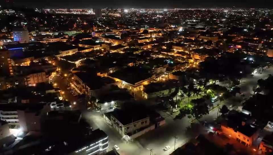 ESPLENDOROSA ILUMINACIÓN DEL CENTRO HISTÓRICO DE MAZATLÁN.
