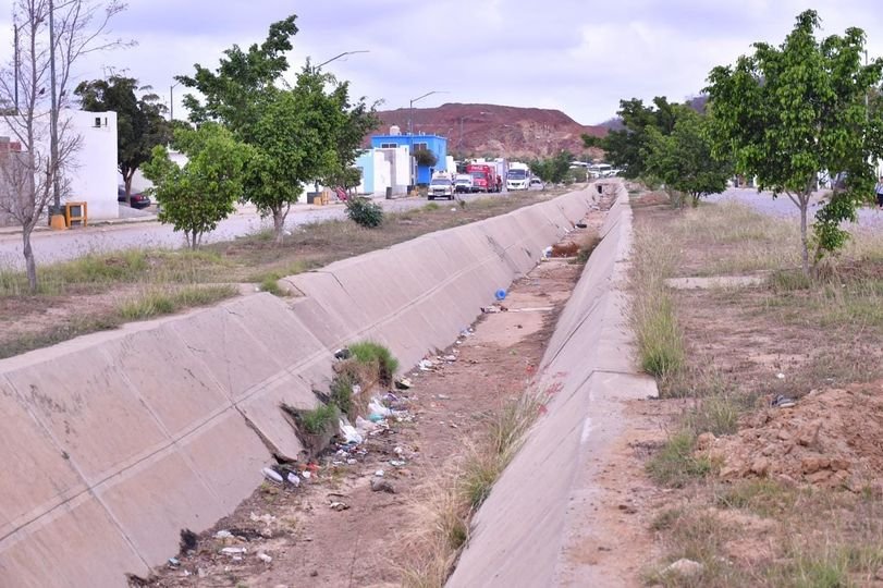 *Iluminación, topes en calles y avenidas y un cruce peatonal se requieren para m