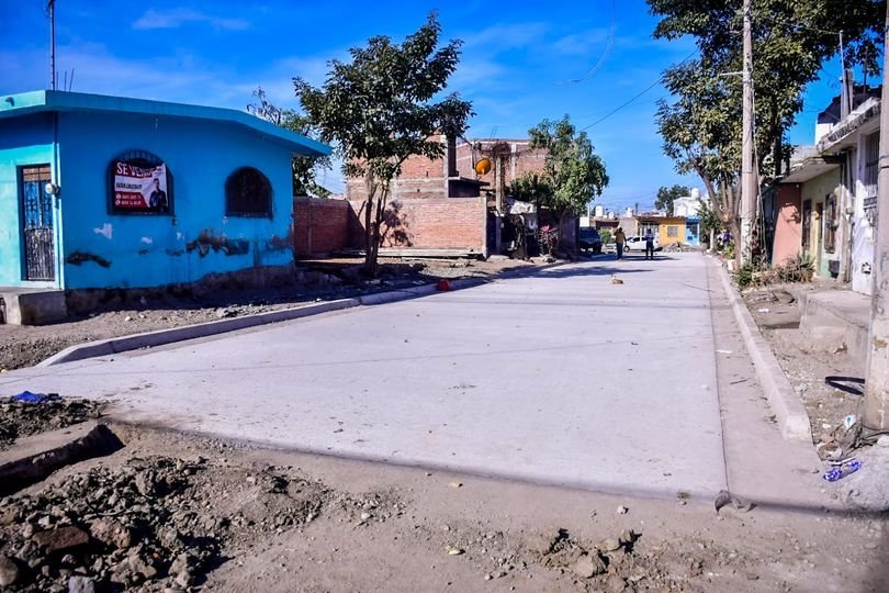 *Con trabajos de pavimentación, drenaje y agua potable en Dorados de Villa se at