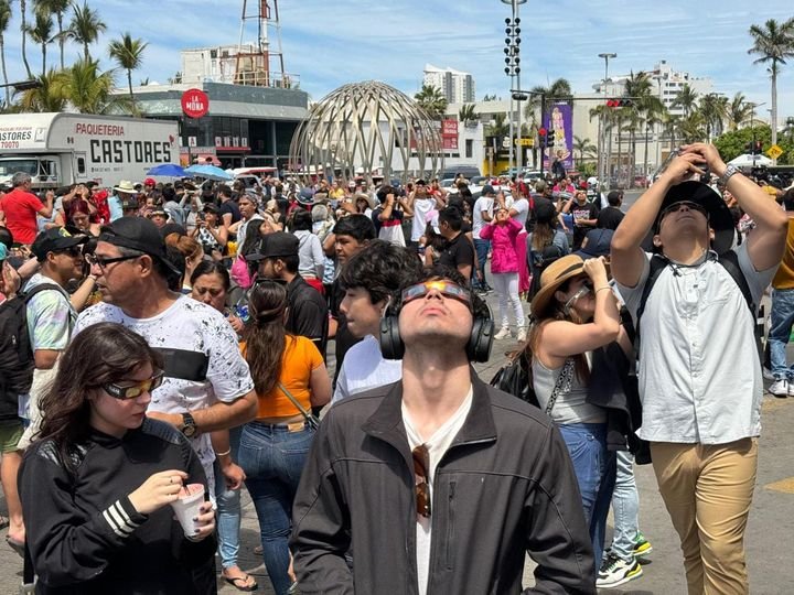 *El 92% del turismo visitó Mazatlán para observar el eclipse solar*