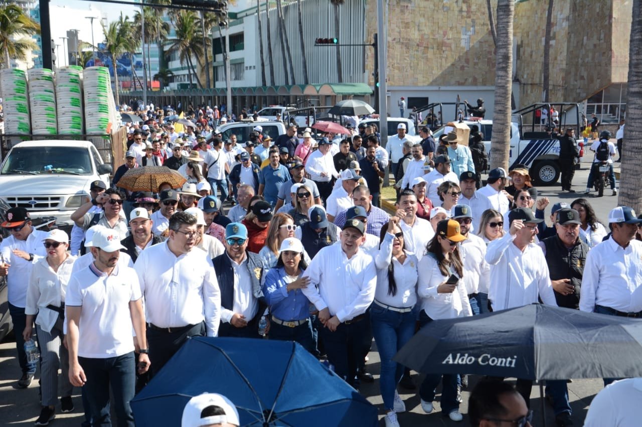 Exigen miles de universitarios el respeto irrestricto a la autonomía; buscan ser