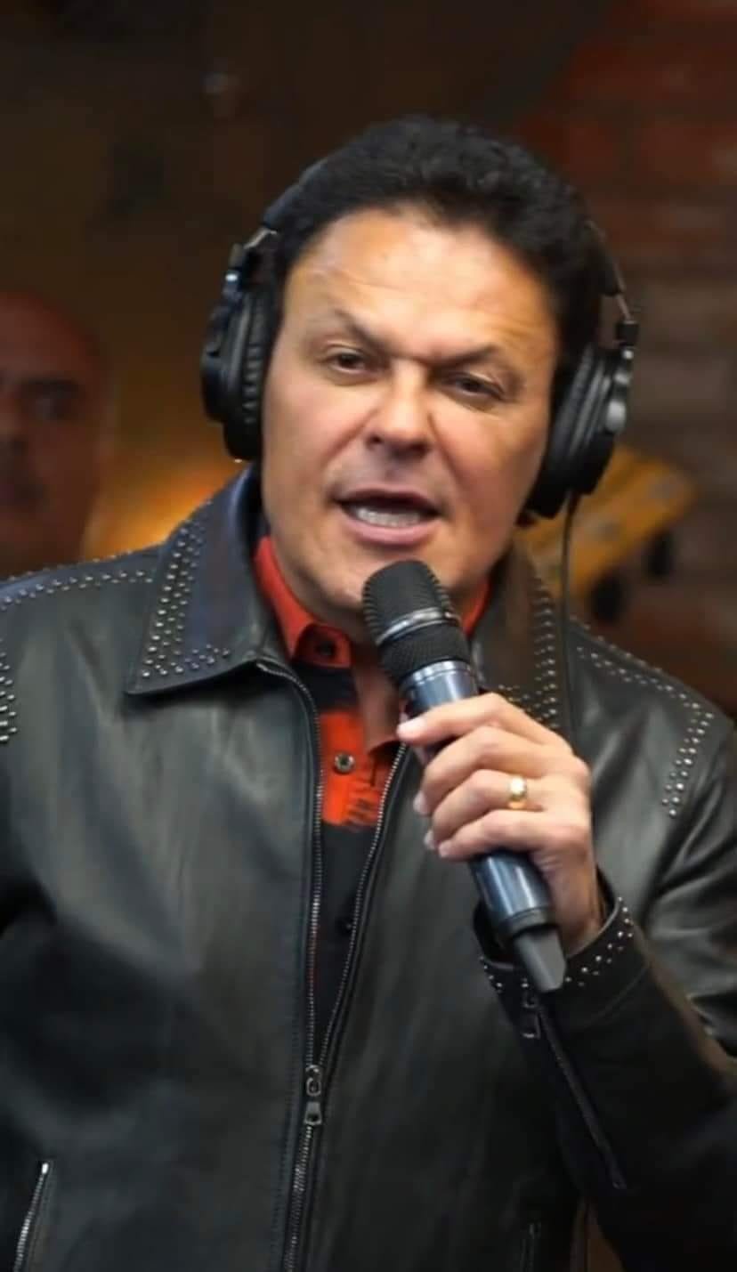 #Farándula En redes sociales generó mucha polémica la nueva imagen de Pedro Fern