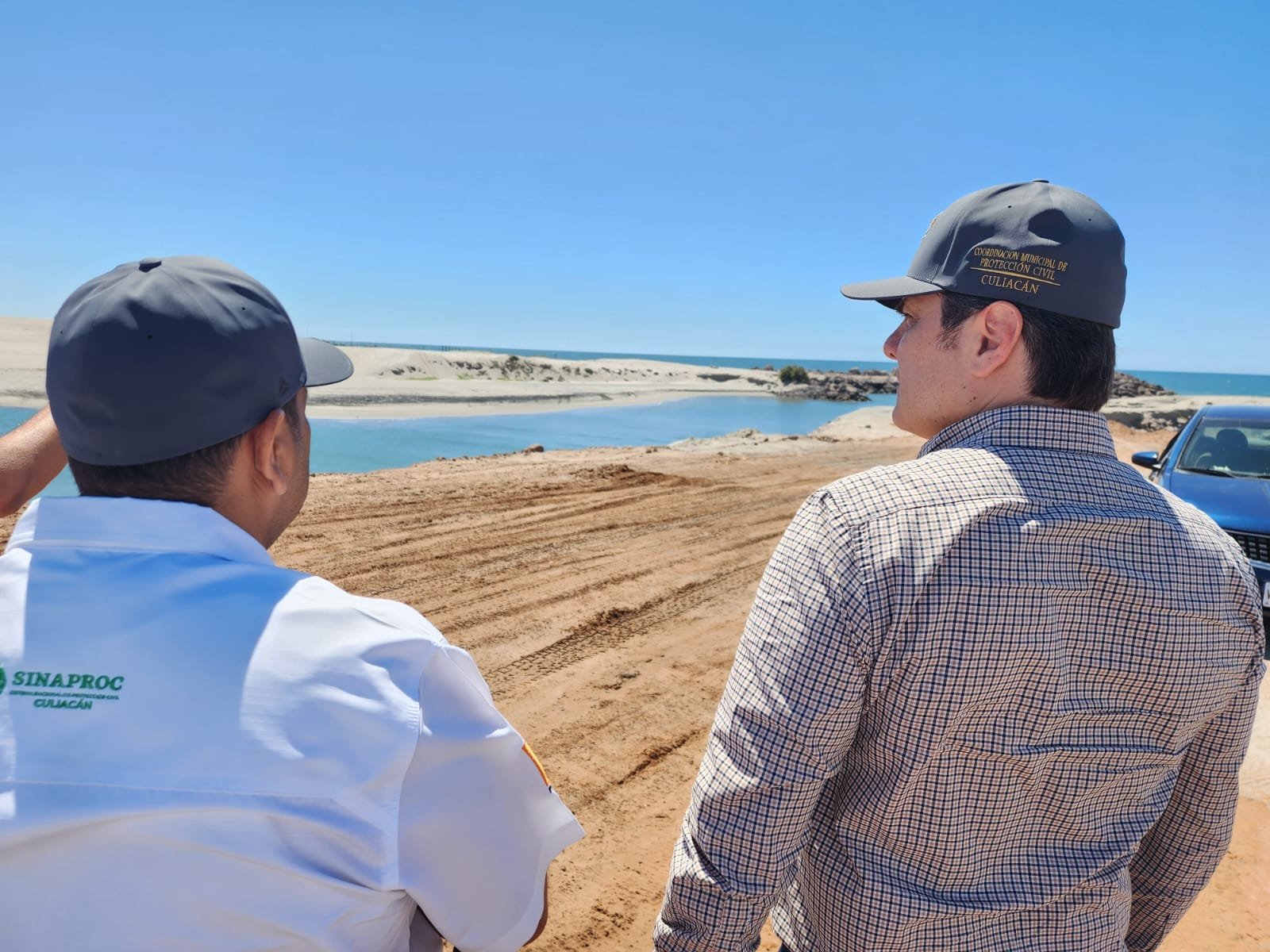 *José Ernesto Peñuelas Castellanos supervisa medidas de seguridad en instalacion