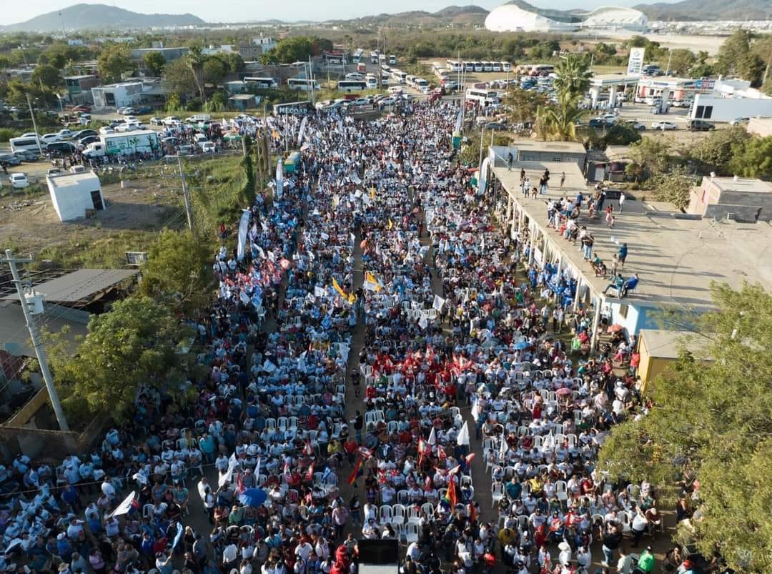 “MEMO ROMERO INICIA SU CAMPAÑA CON UN EVENTO DE MÁS DE 12 MIL GENTES.” “MEMO ROMERO INICIA SU CAMPAÑA CON UN EVENTO DE MÁS DE 12 MIL GENTES.”