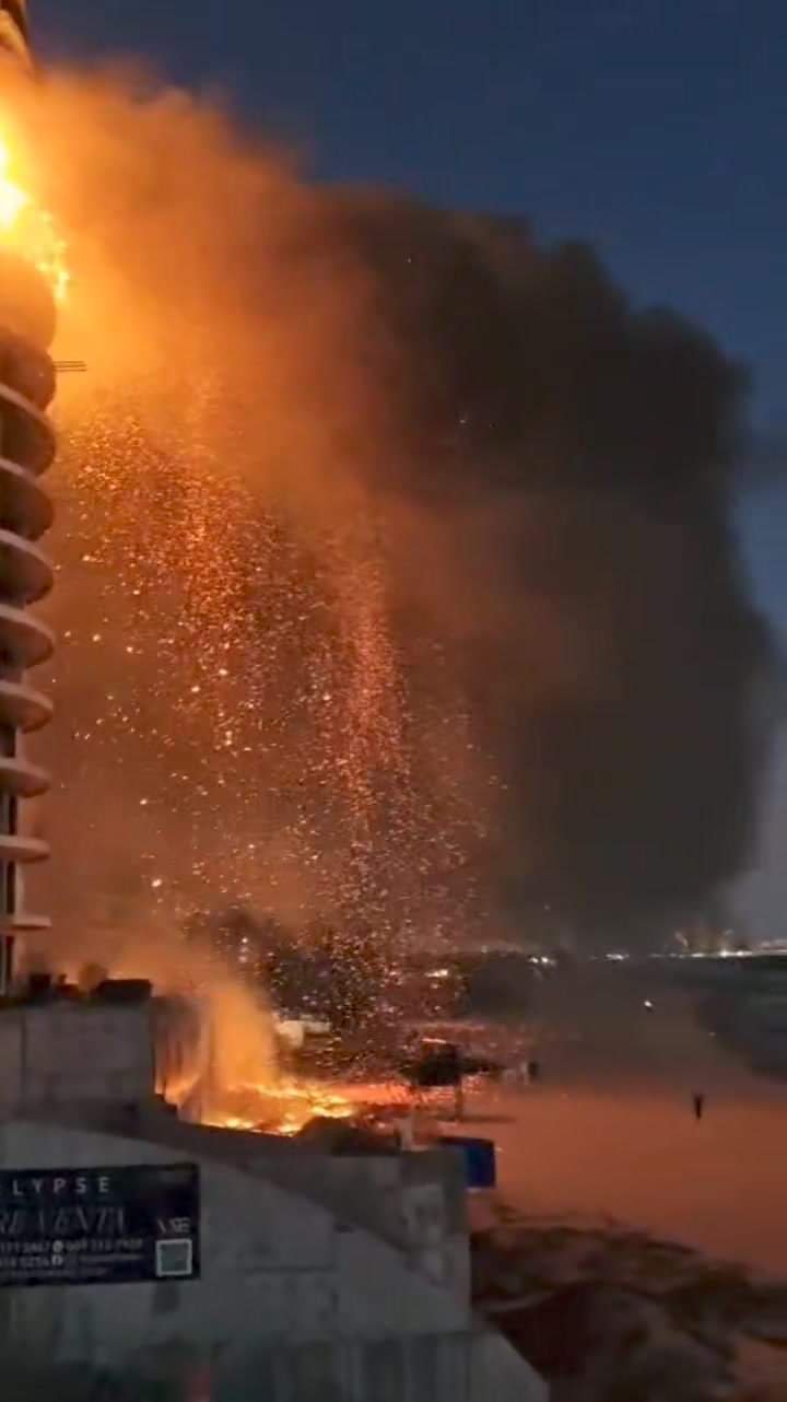 Se incendia en la torre 11 un edificio que se encuentra en construcción en playa
