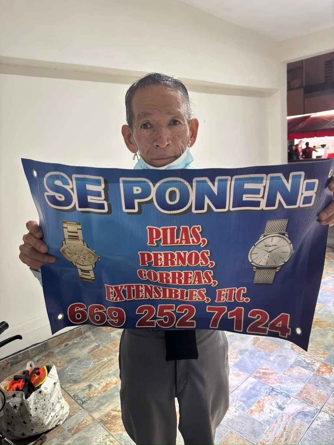 El es Don José una persona de 71 años ,muy trabajadora que a su edad ama su ofic