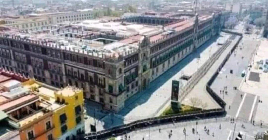 Esta es la muralla de hierro que rodea palacio nacional donde vive y despacha el