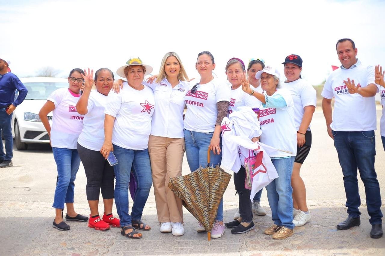 *Estrella Palacios, candidata de Morena a la Presidencia de Mazatlán saluda a de *Estrella Palacios, candidata de Morena a la Presidencia de Mazatlán saluda a de