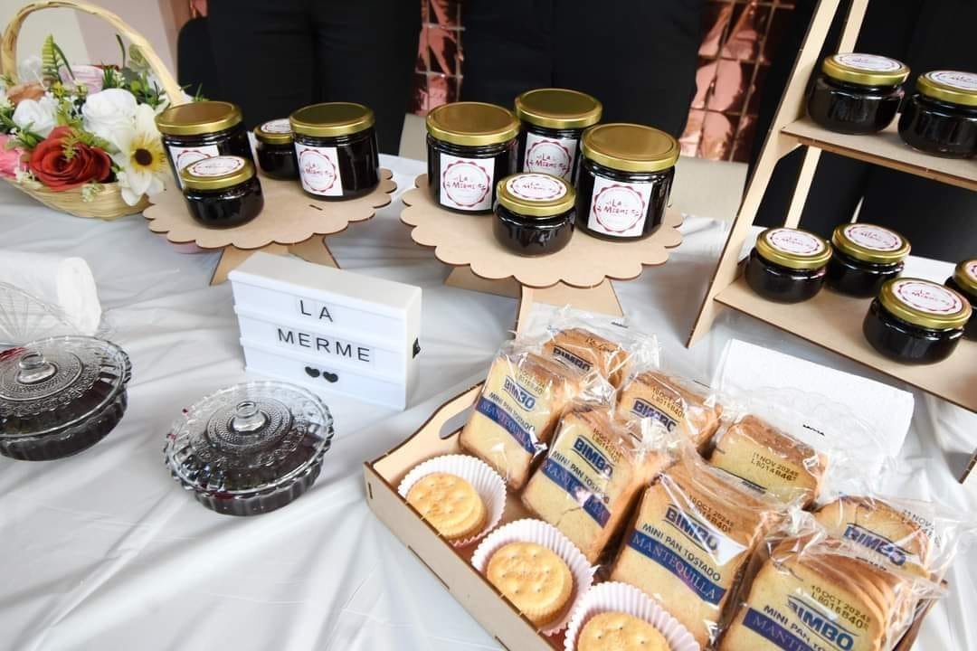 Exponen ideas creativas jóvenes de FACEAM