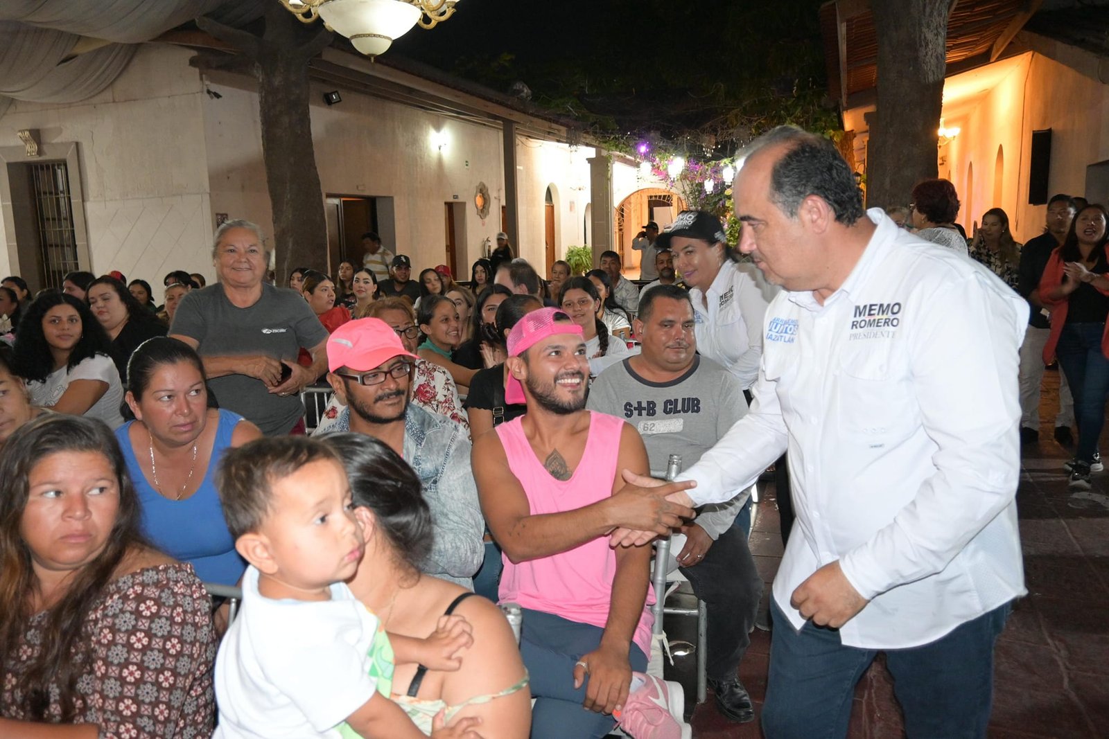 *Morenistas se unen al proyecto de Memo Romero*