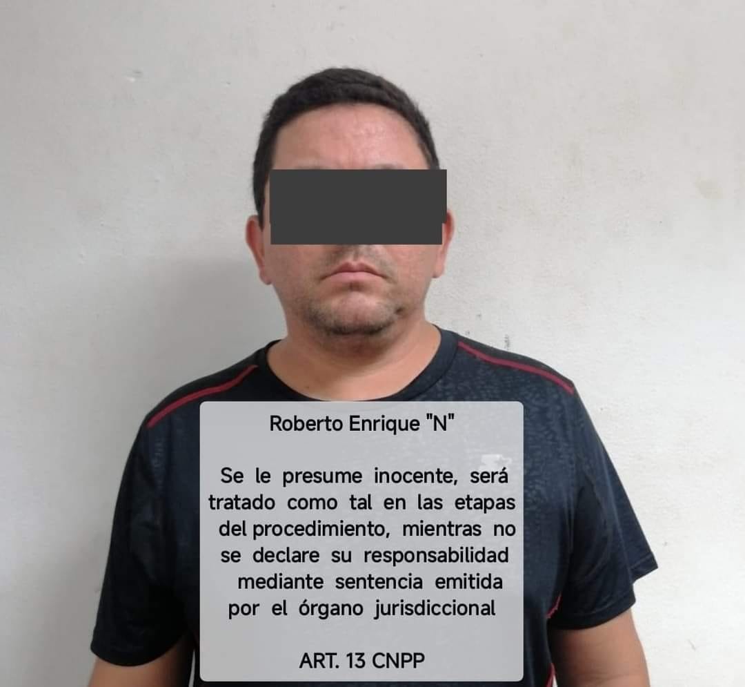 Por la probable participación en el delito de robo a comercio, Policías Municipa