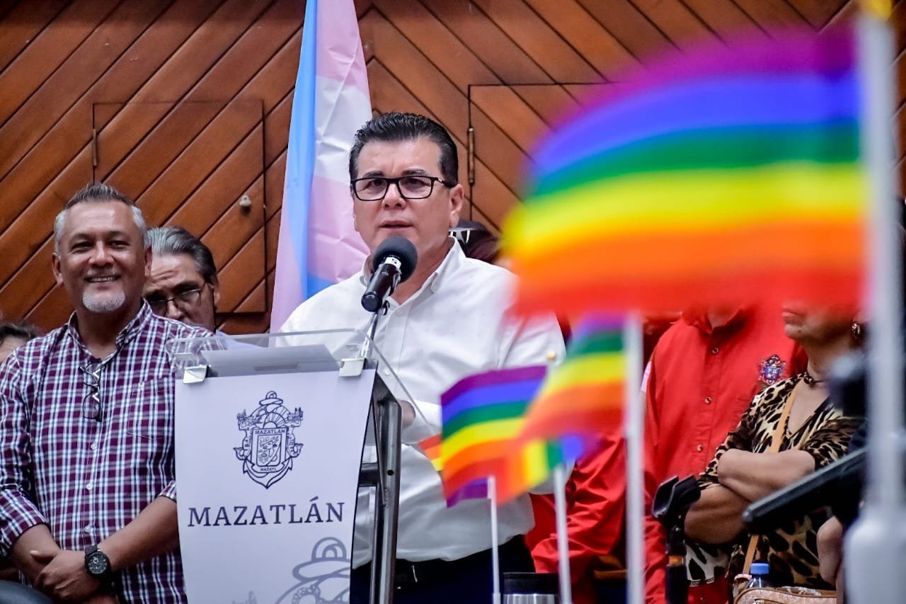 *Cabildo Municipal reconoce a impulsores de la “Marcha del Orgullo y la Diversid *Cabildo Municipal reconoce a impulsores de la “Marcha del Orgullo y la Diversid