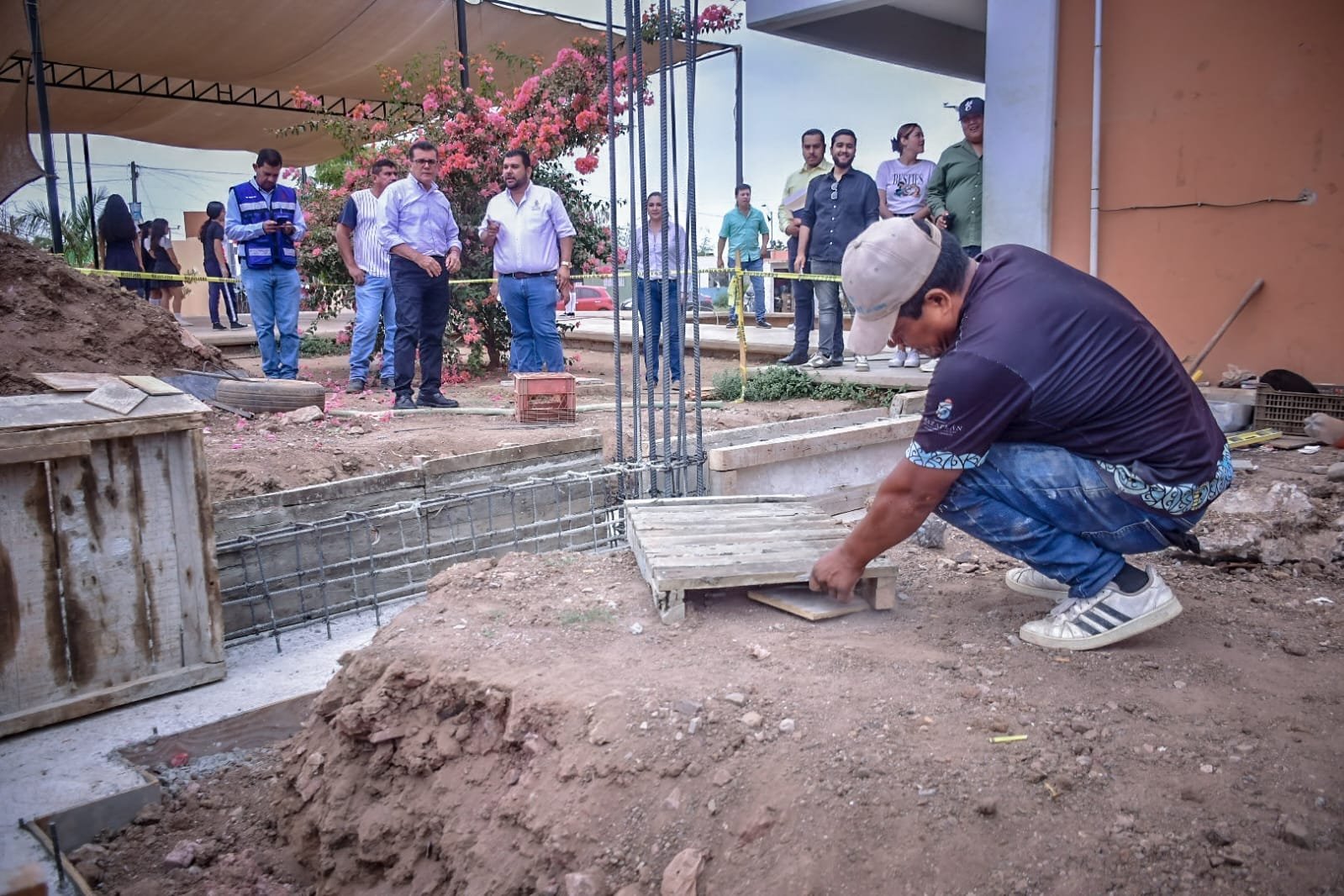 *Cumple el Alcalde Edgar González compromiso con estudiantes de secundaria “Nuev