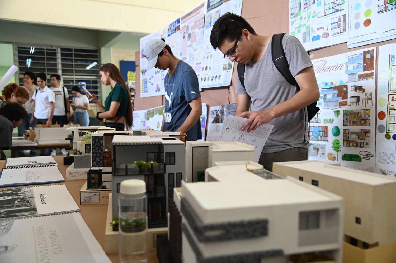 Destacando el potencial de alumnos de Arquitectura, Diseño de interiores y Diseñ