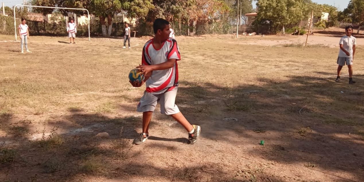 Juegan en El Recreo al handball