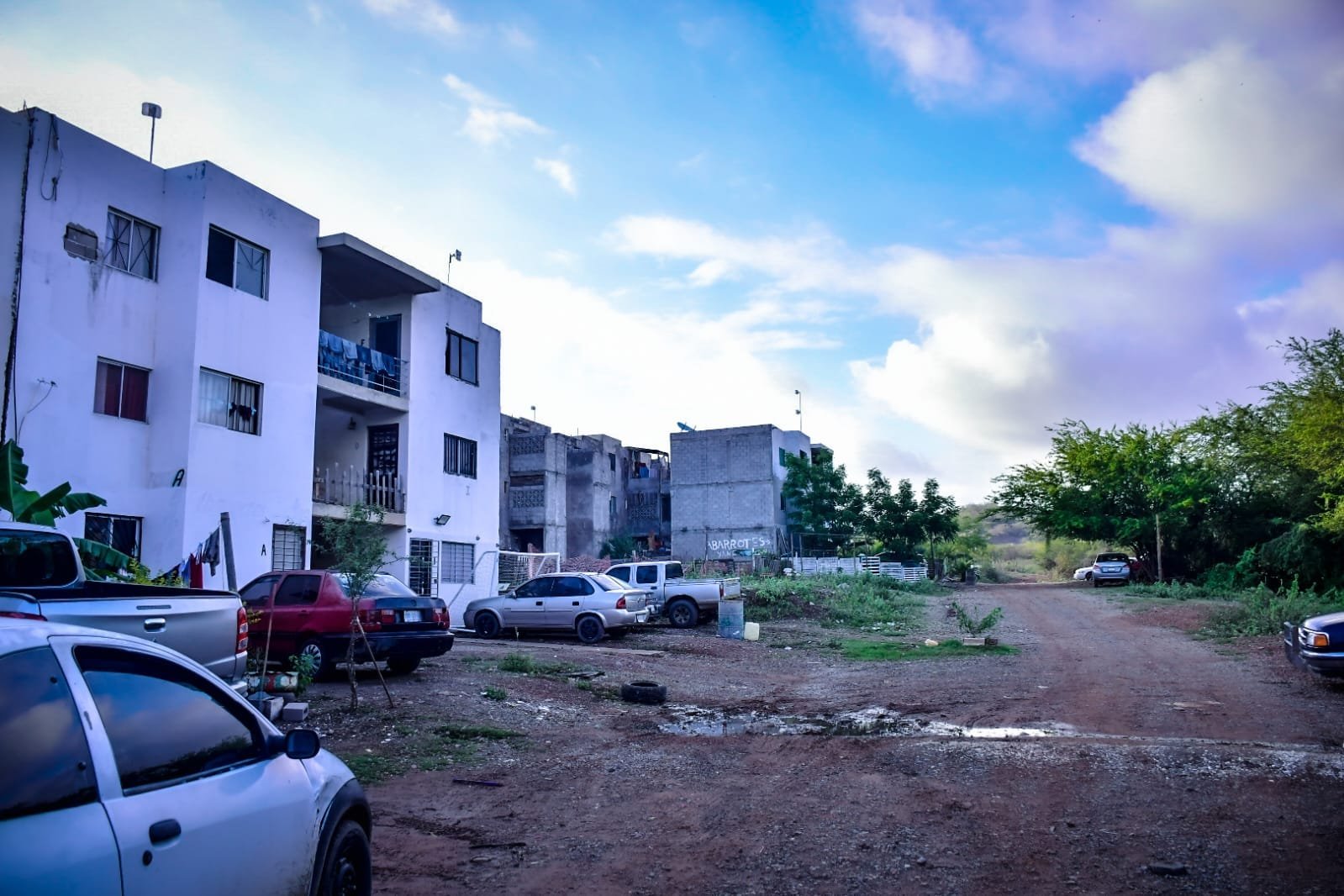 *Visita Alcalde a familias de Arboledas y CVIVE.*