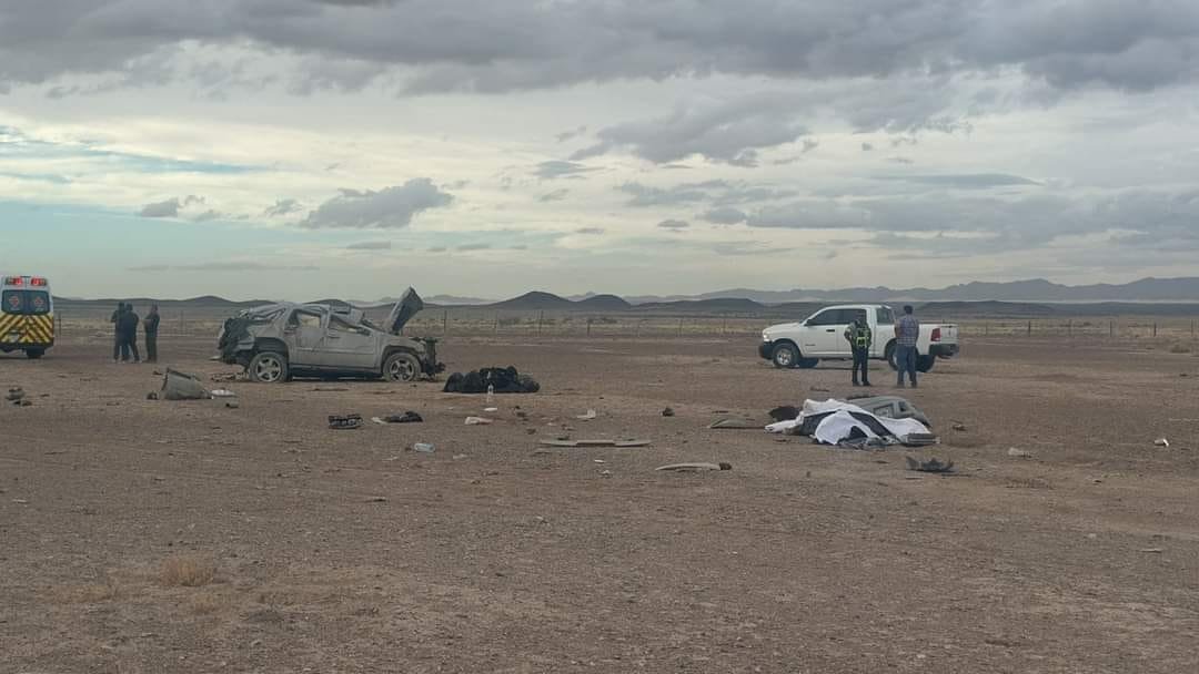 #policiaca Reportan volcadura del staff del payaso Brincos Dieras #policiaca Reportan volcadura del staff del payaso Brincos Dieras