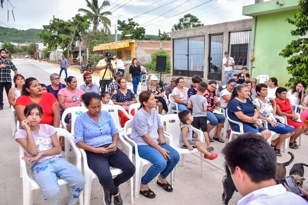 *Transformación urbana en Mazatlán: Colonias Loma Bonita y Jaripillo estrenan pavimentaciones.* _Un anhelo largamente es…