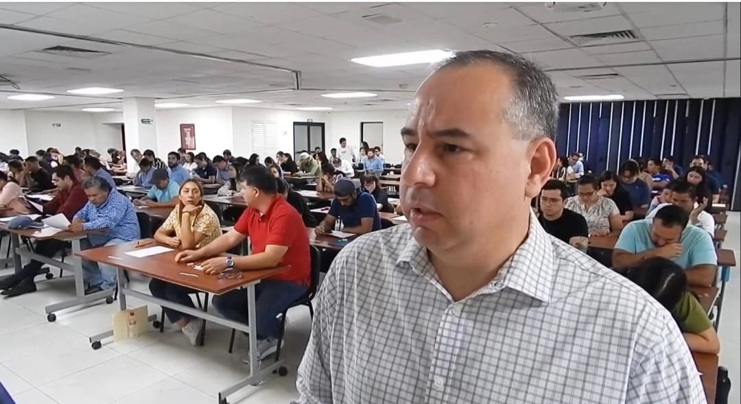 Aplicación de examen Ceneval para 442 candidatos a estudiar un Posgrado en la UA