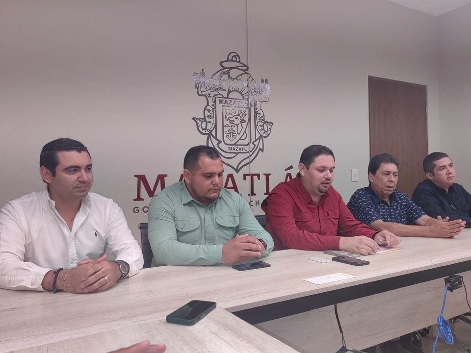 Anuncian autoridades rutas de circulación para ordenar los camiones en Mazatlán