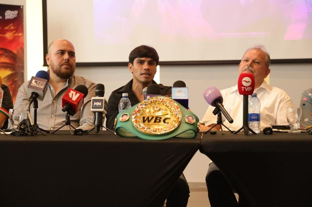 Sinaloa recibirá gran proyección internacional con el combate del Campeón Mundial Pedro Guevara