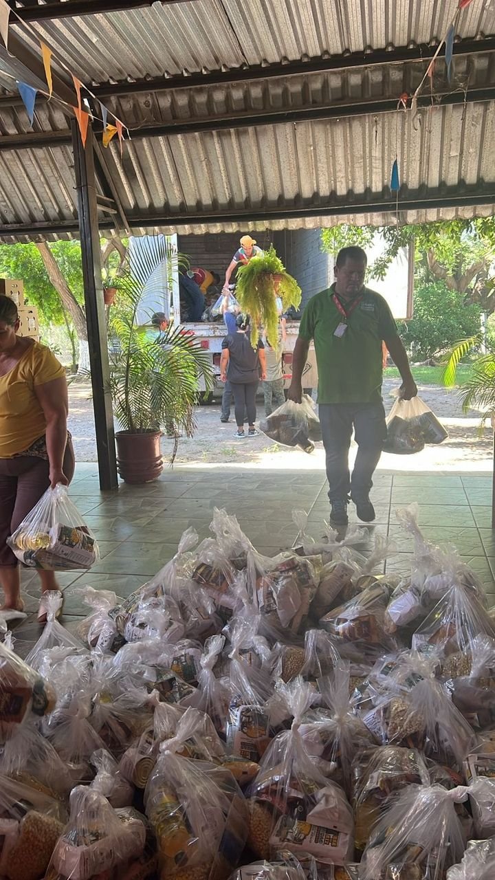 Gobierno del Estado y el Banco de Alimentos unen esfuerzos para ayudar a familias en zonas con desabasto Gobierno del Estado y el Banco de Alimentos unen esfuerzos para ayudar a familias en zonas con desabasto