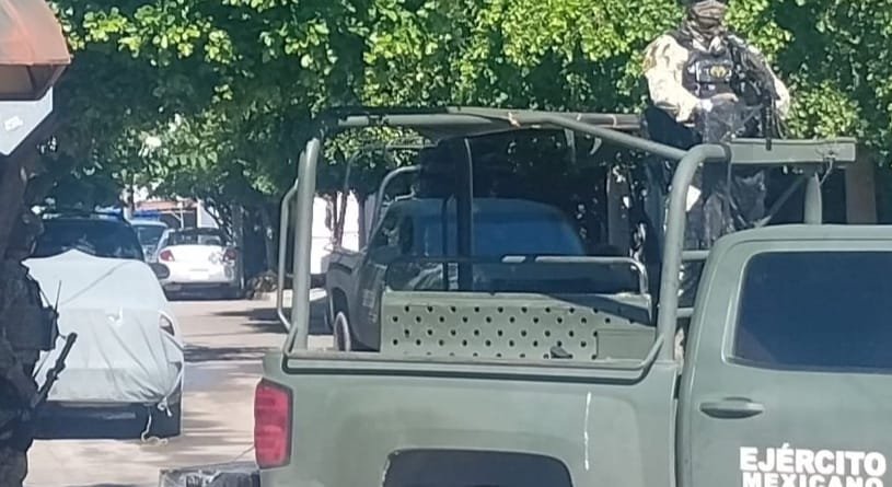 Aseguran ocho motocicletas clonadas de la Policía Estatal y 14 vehículos, en Culiacán Aseguran ocho motocicletas clonadas de la Policía Estatal y 14 vehículos, en Culiacán