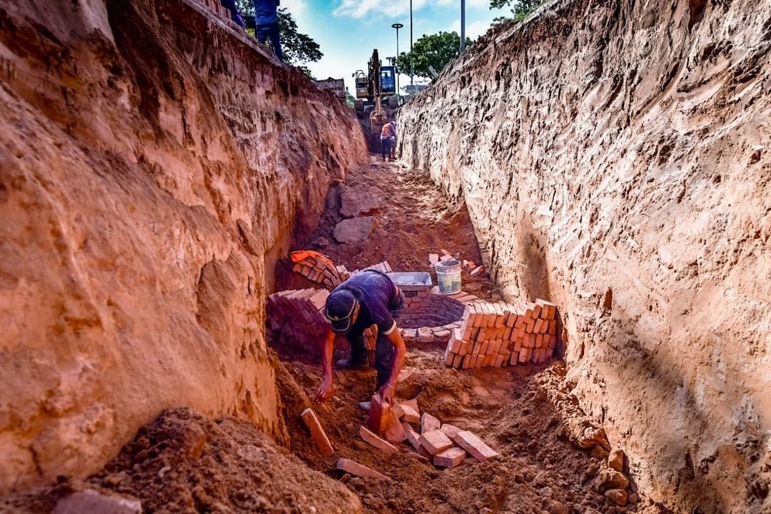 *Con rapidez avanza el nuevo colector Cerritos que vendrá fortalecer el drenaje de la zona Norte de Mazatlán.*