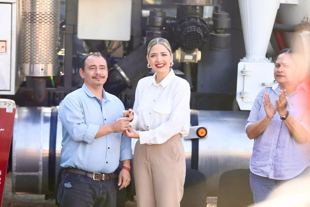 *Gerente de JUMAPAM reconoce gran utilidad del nuevo equipo en los Distritos* *Gerente de JUMAPAM reconoce gran utilidad del nuevo equipo en los Distritos*