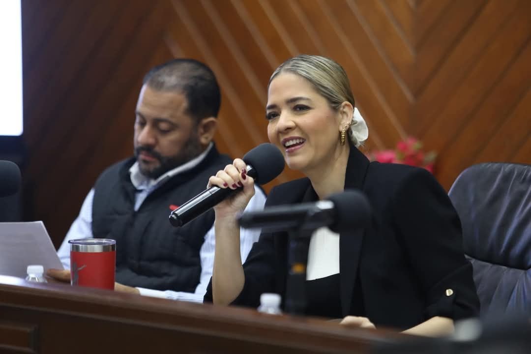 Llama Estrella Palacios a funcionarios municipales a redoblar esfuerzos este 2025*