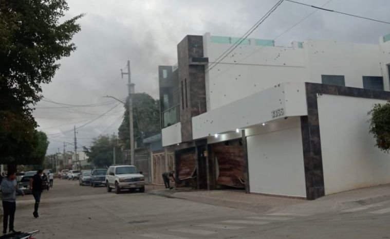 Rafaguean casa de los padres del youtuber Markitos Toys, en Culiacán Rafaguean casa de los padres del youtuber Markitos Toys, en Culiacán