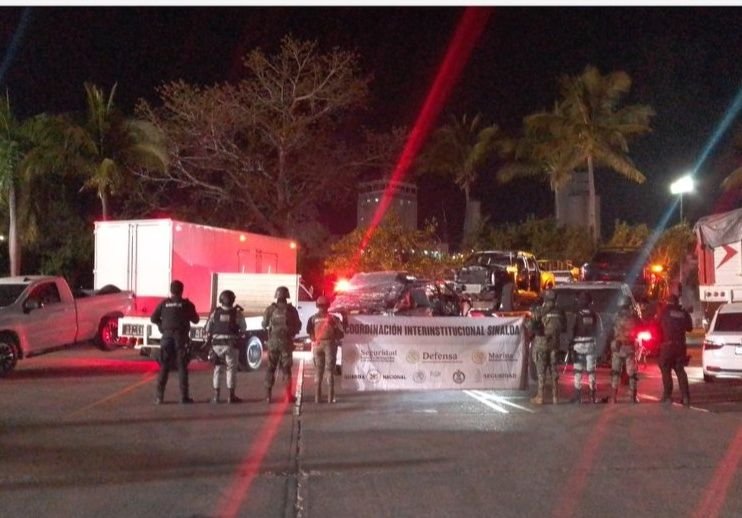 Tras cateo aseguran droga, armas y 10 vehículos en Mazatlán; cuatro de ellos con blindaje artesanal Tras cateo aseguran droga, armas y 10 vehículos en Mazatlán; cuatro de ellos con blindaje artesanal