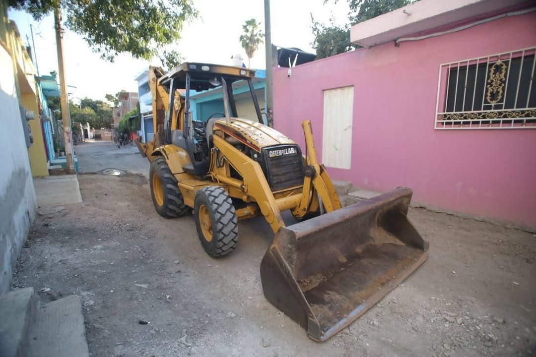 Participan constructores en obras de pavimentación y rehabilitación de red hidtosanitaria en Mazatlán Participan constructores en obras de pavimentación y rehabilitación de red hidtosanitaria en Mazatlán