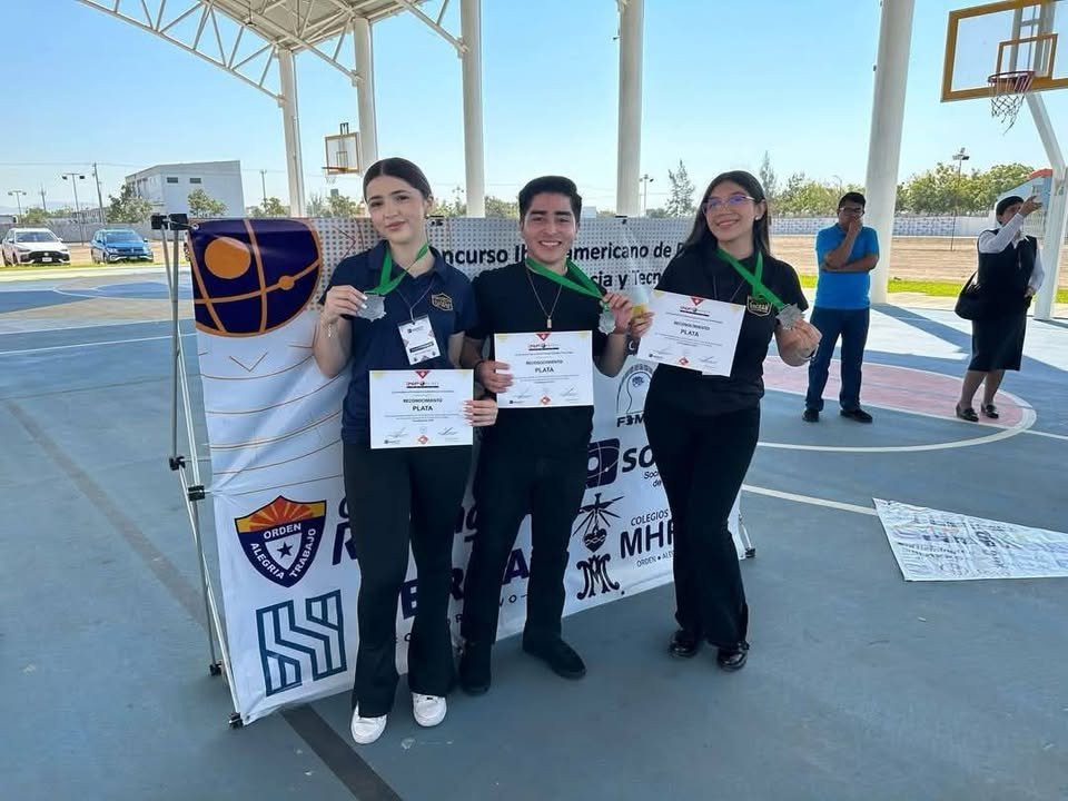 Alumnos de la UAS participarán en INFOMATRIX nivel Nacional Alumnos de la UAS participarán en INFOMATRIX nivel Nacional