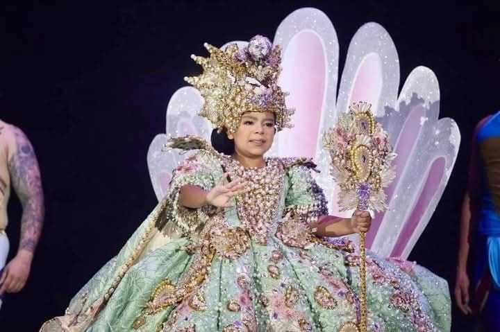 #UltimoMomento‼️ Tras su coronación, Angela Salazar y sus papás habrian abandonado el estadio Teodoro Mariscal argumentando cans… #UltimoMomento‼️ Tras su coronación, Angela Salazar y sus papás habrian abandonado el estadio Teodoro Mariscal argumentando cans…