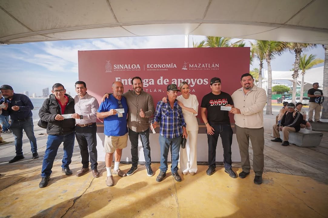 Entregan 400 apoyos económicos a músicos de Mazatlan