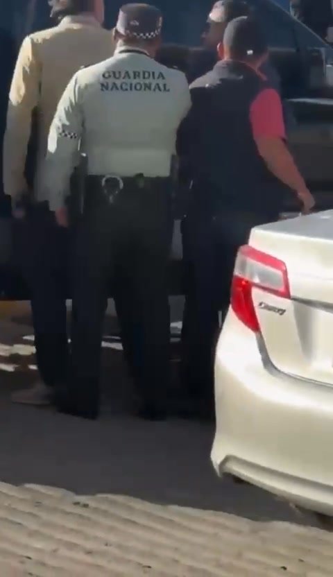 El empresario Hugo Almeida encara al Senador Javier Corral y lo acusa de "falta de huevos"