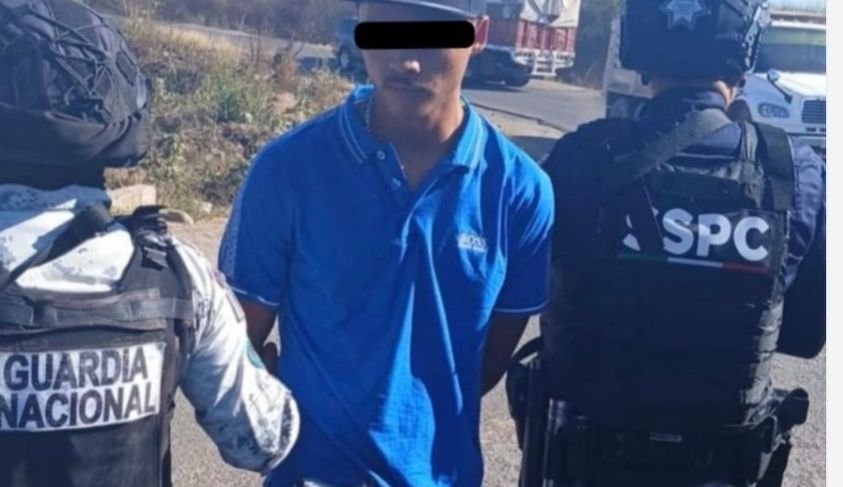 Detienen a presunto robacarros; fue sorprendido cuando intentaba despojar un vehículo en Culiacán