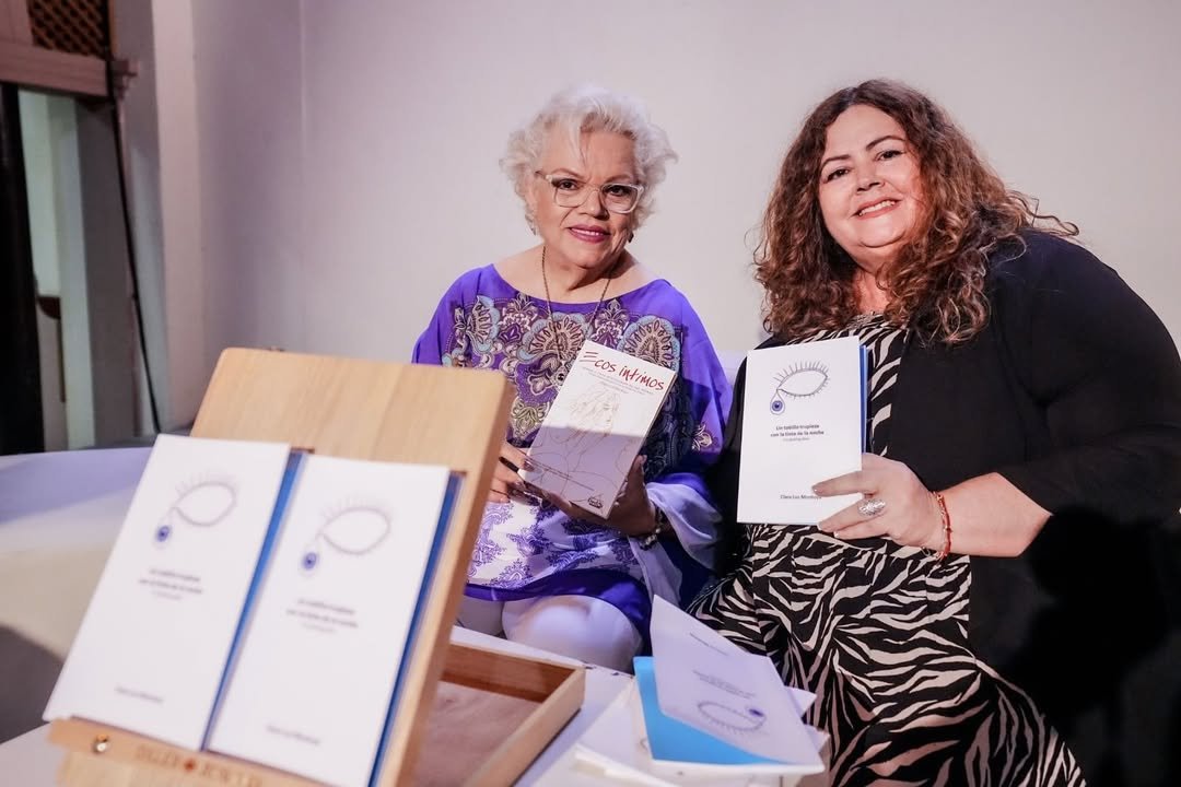 *La escritora Clara Luz Montoya presenta en Mazatlán "Un tobillo tropieza con la tinta de la noche, I am feeling blue"*