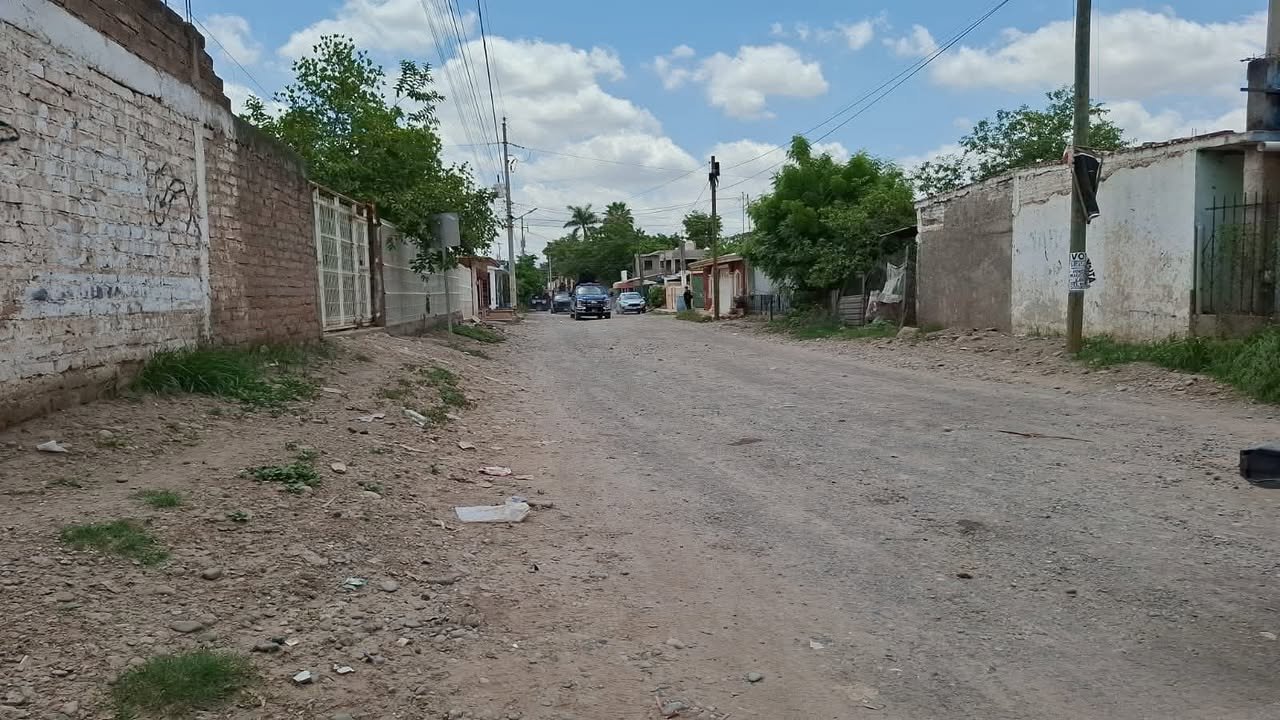 Detienen a cinco; les aseguran 4rmas y equipo táctico en Aguaruto, en #Culiacán