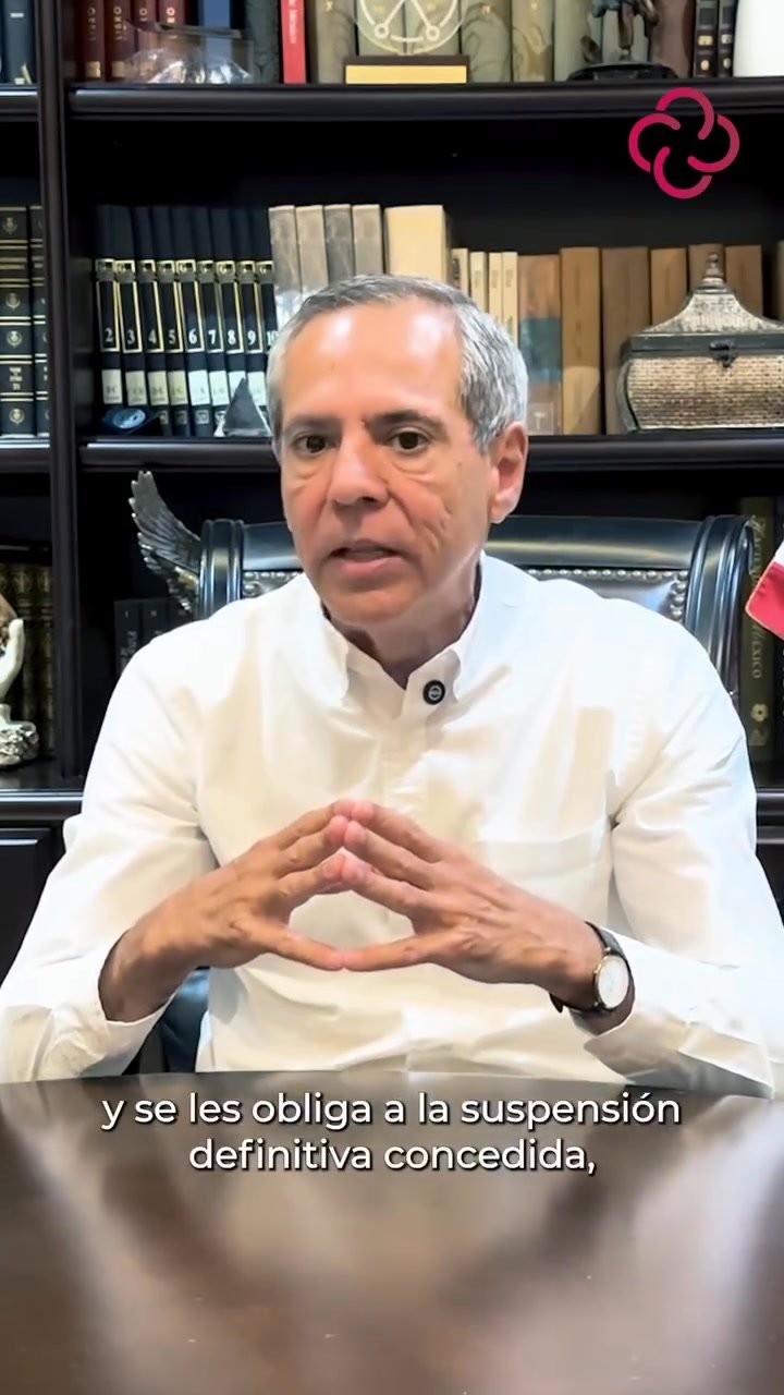 Por segunda ocasión un juez federal otorga un amparo a favor del ex alcalde de Ahome, Gerardo Vargas Landeros, para que sea reinstalado de inmediato en la alcaldía de ese municipio. Durante un mensaje dirigido hoy, a través de las redes sociales, Vargas Landeros cuestiona, sin mencionarlos, al Congreso, al Poder Judicial local, a la Fiscalía y al Ejecutivo Estatal, por violentar la ley al no acatar el dictamen del juez donde dicta su reinstalación inmediata.